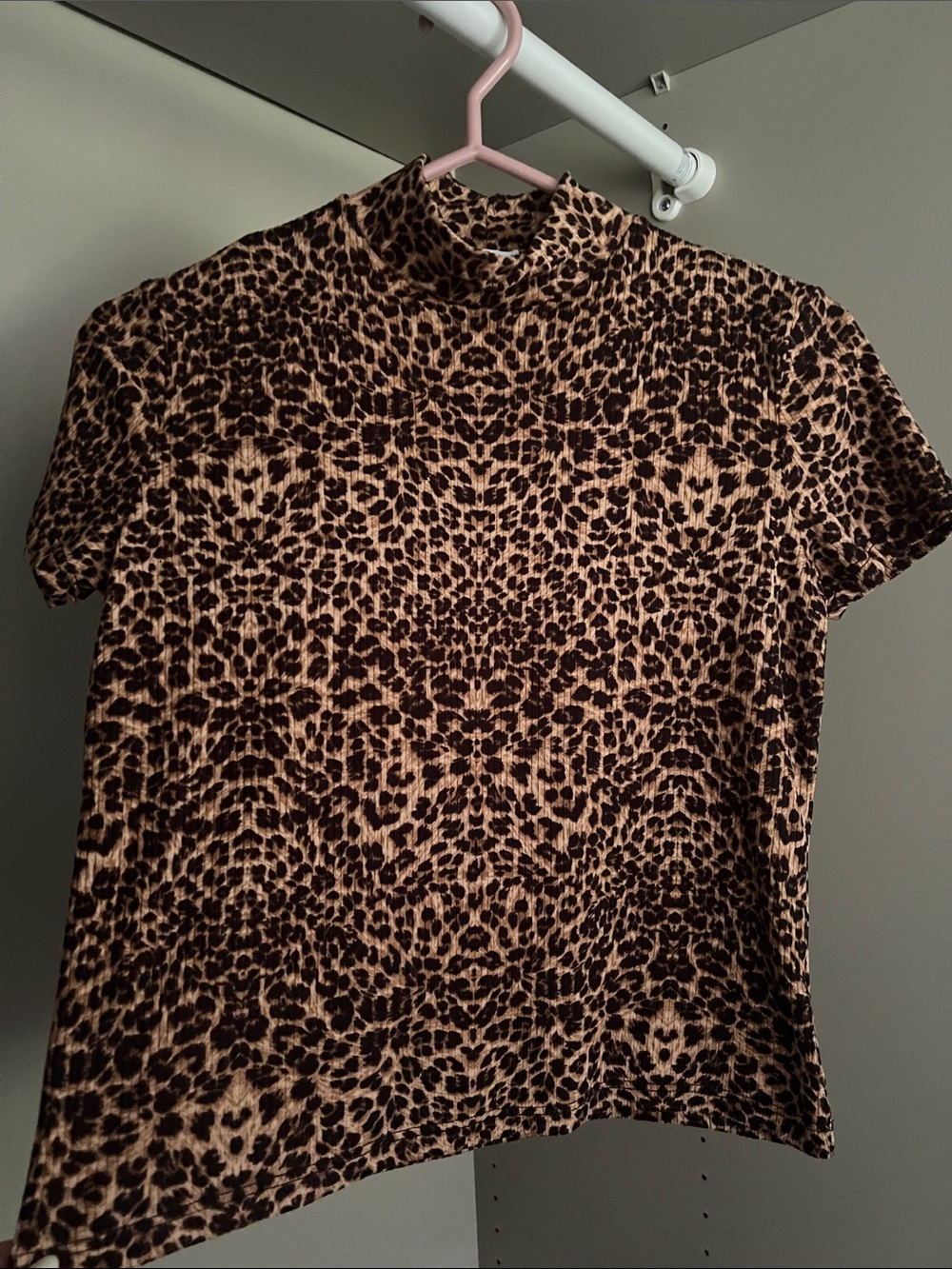 Antistar • Women’s XS • Leopard Print Short Sleeve Mock Neck Top • Brown, Black